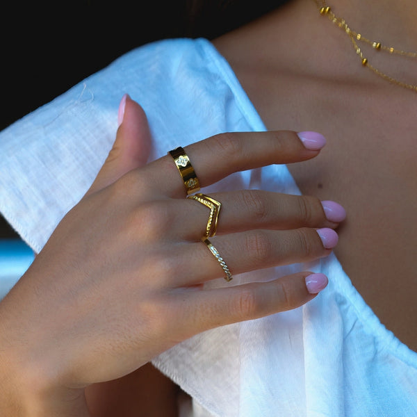 Gold Crystal Clover Band Ring