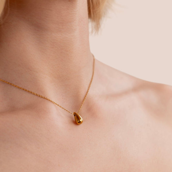 Amara Golden Teardrop Necklace