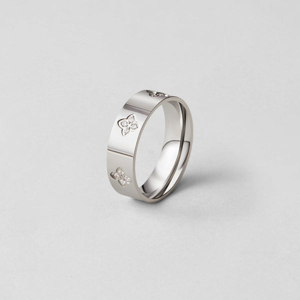 Silver Crystal Clover Band Ring