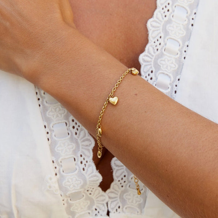 Vintage Gold Heart Charm Bracelet